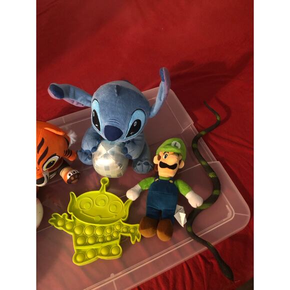 Kids plushie and toy bundle - Picture 5 of 5